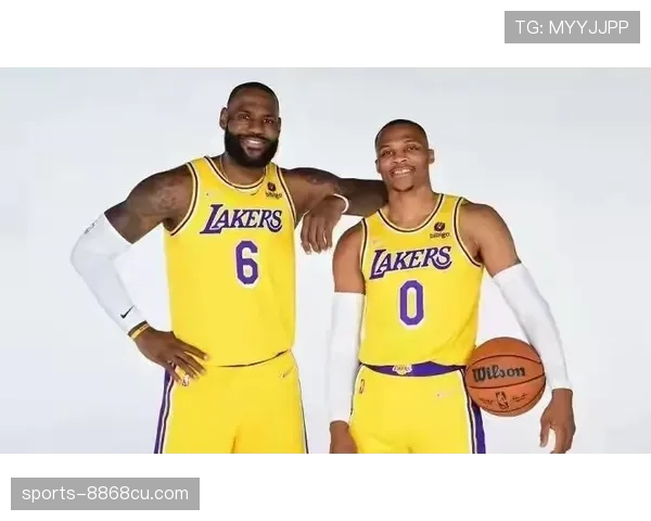 乔丹·普尔利用挡拆制造错位 提升三分关键得分效率